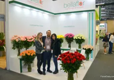 Bellaflor is a relative new farm established in 2004. On the photo Jose Luis Ardila, the general manager, with his wife Michela Diaz and his sister Sheyla Ardila. Michela is also one of the roses they grow and is exclusively owned by Bellaflor (since they 'discovered' the mutant themselves).